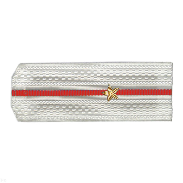 Погоны белые с 1 красн. просв., вышит. канителью (мл. лейтенант)