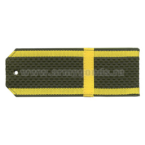 Погоны оливк. желтый кант (курсантские) с нашитым желт.шелковым галуном (ефрейтор) на пластике