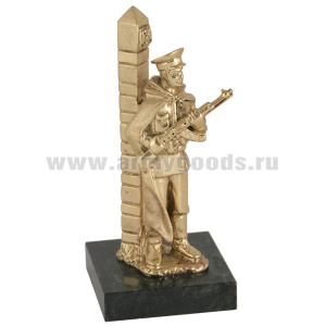 Статуэтка (литье бронза, камень змеевик) Пограничник