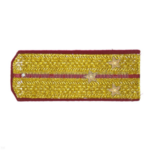 Погоны парадные золотые (металлиз.) с 1 крап. просв., вышит. канителью (ст. лейтенант)