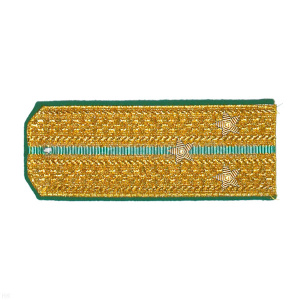 Погоны парадные золотые (металлиз.) с 1 зел. просв., вышит. канителью (ст. лейтенант)