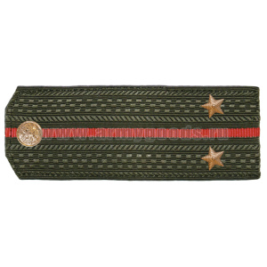 Погоны оливк. 1 красный просвет, укомпл. мет. фурнитурой (лейтенант) пластик