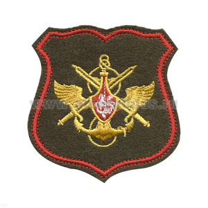 Шеврон вышит. Знак принадлежности к МО (оливковый с красным кантом) щит